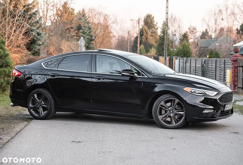 Ford Fusion - 16