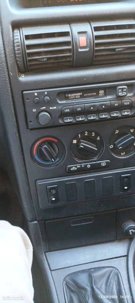 Opel Astra Caravan - 1