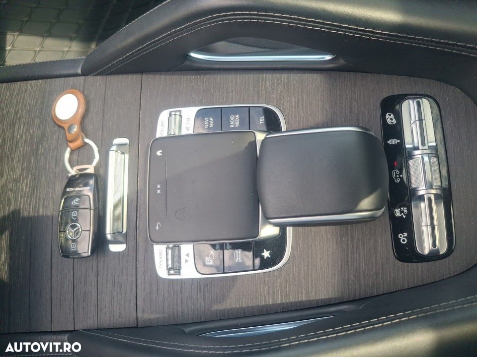 Mercedes-Benz GLE - 12