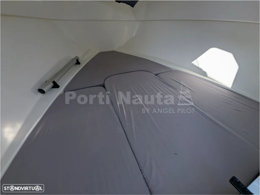 Quicksilver Activ 555 Cabin - 18