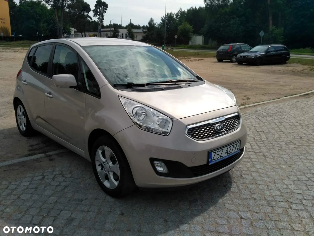 Kia Venga 1.6 L - 2