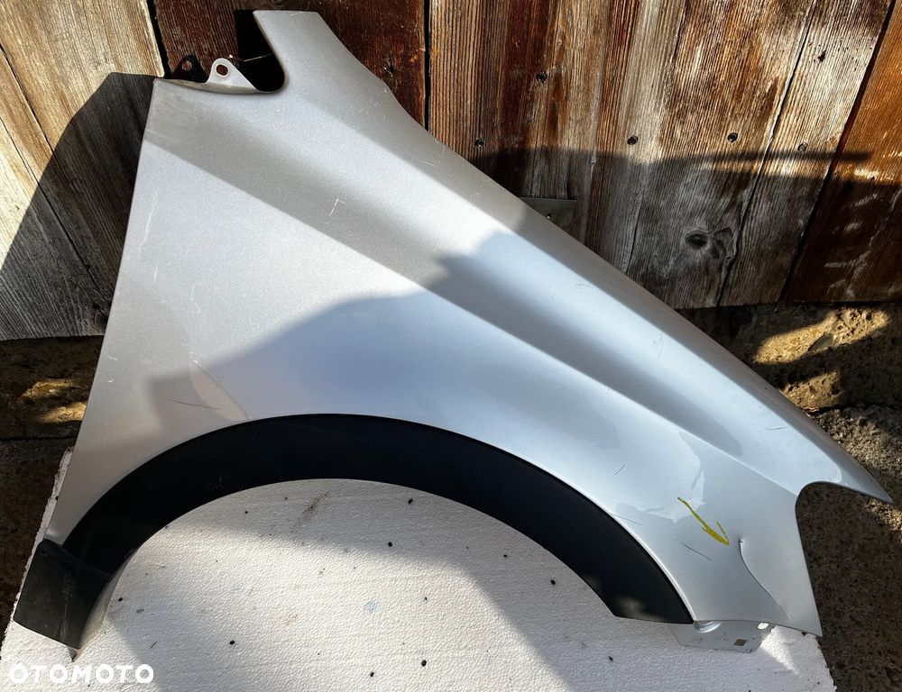 POLO 6R 09-17 Błotnik Prawy 6R0821106F - 1