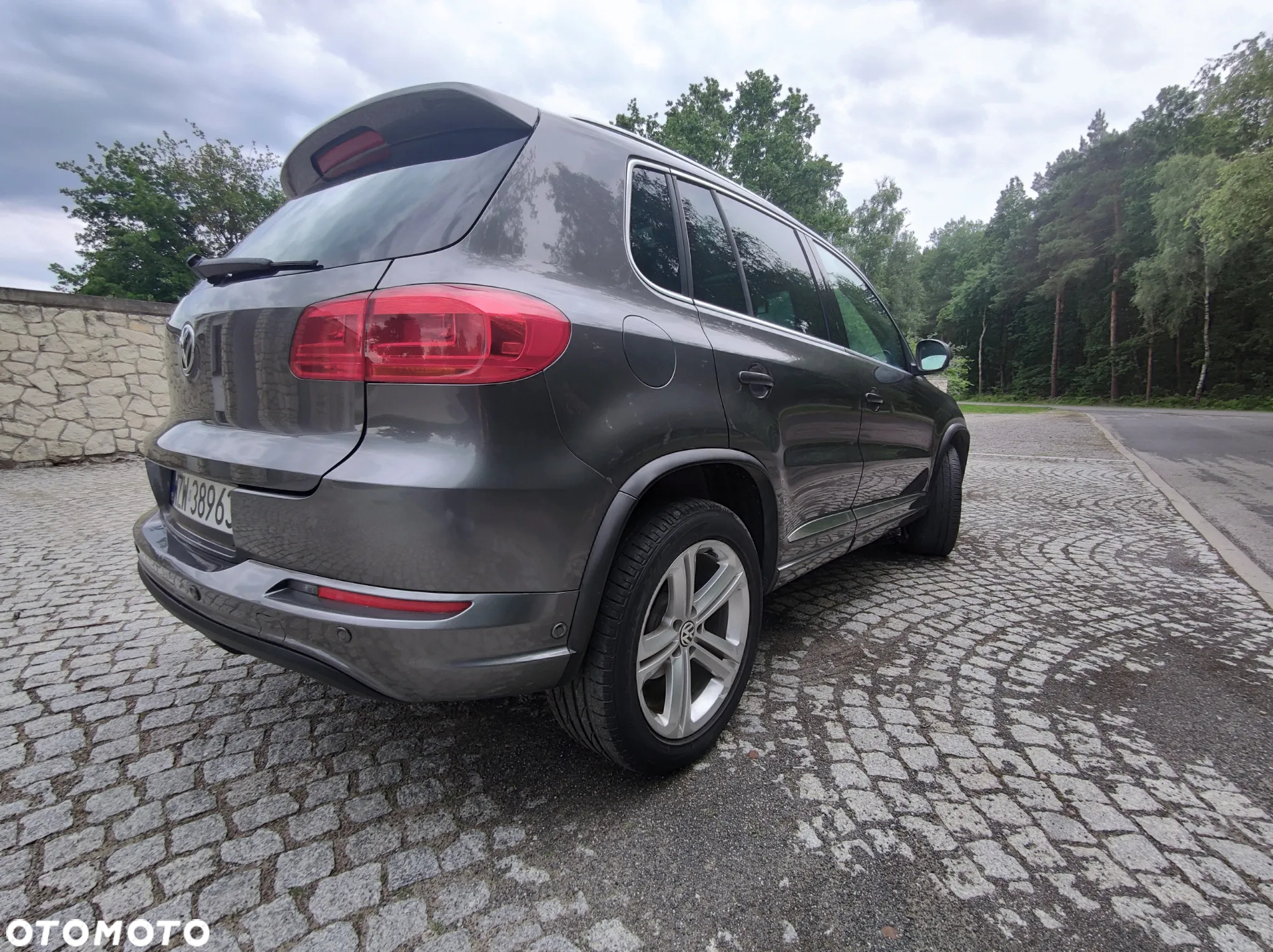 Volkswagen Tiguan 2.0 TDI Perfectline R-Style - 9