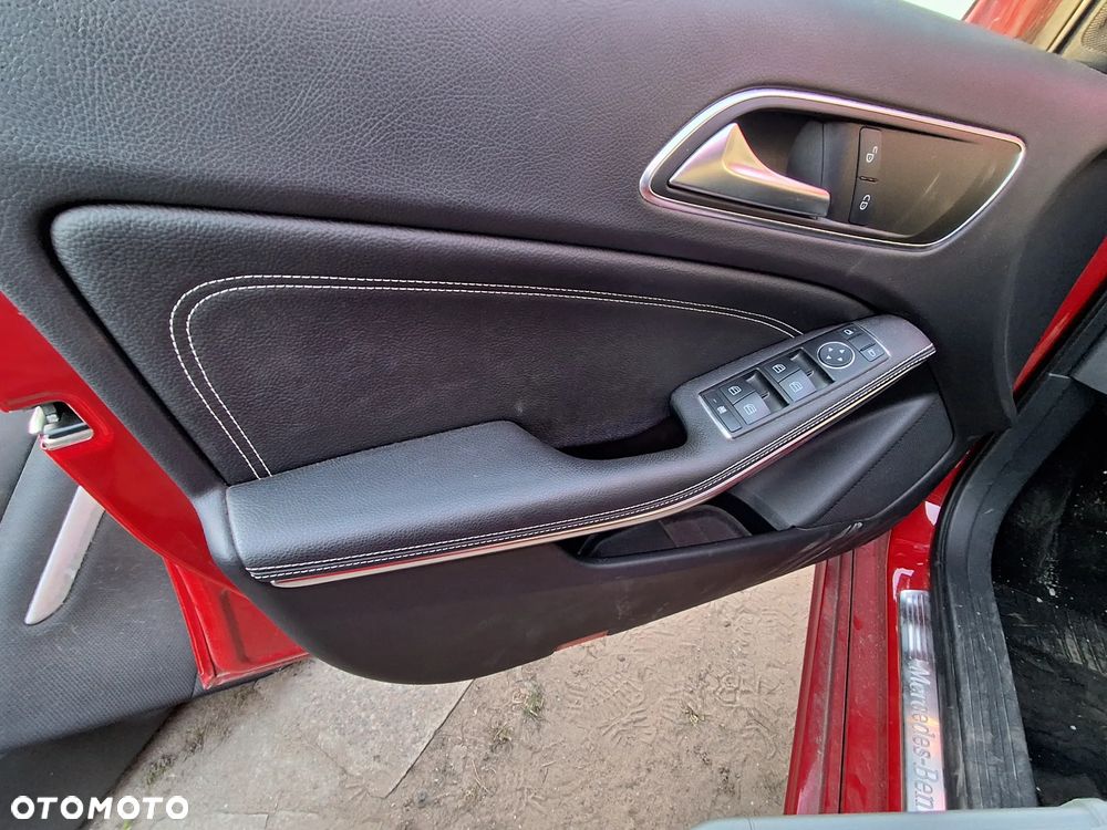 MERCEDES A-KLASA W176 KOMPLET FOTELI SAMOCHODOWYCH Z TAICERKAMI DRZWI PLUS TUNEL - 11