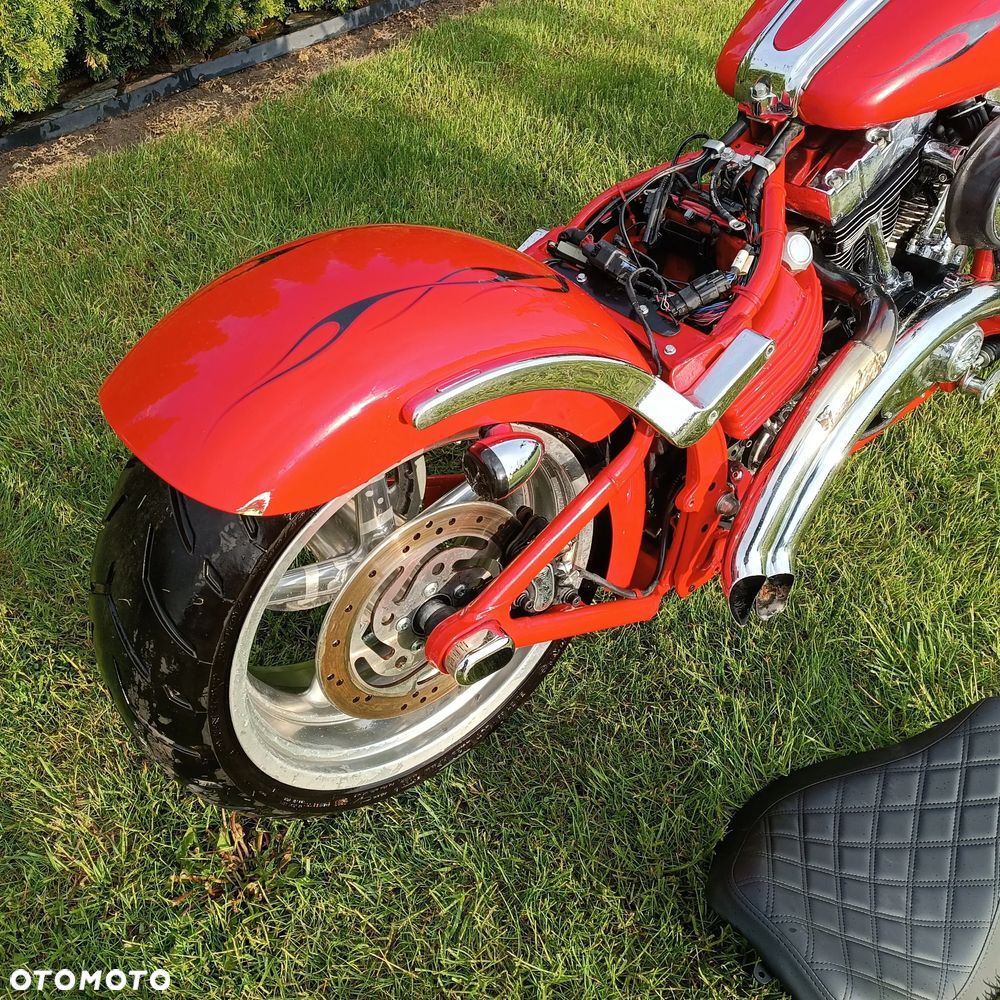 Harley-Davidson Softail Breakout - 5