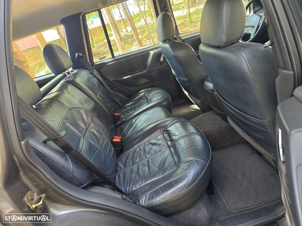 Jeep Grand Cherokee 3.1 TD Laredo - 7