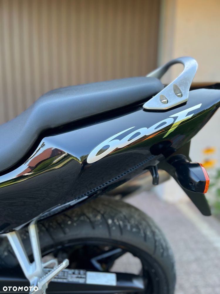 Honda CBR - 26
