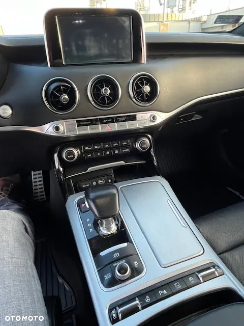 Kia Stinger 2.2 CRDi GT Line - 13