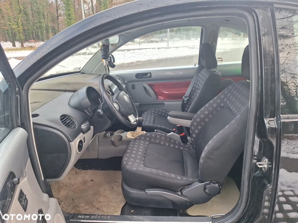 Volkswagen New Beetle - 7