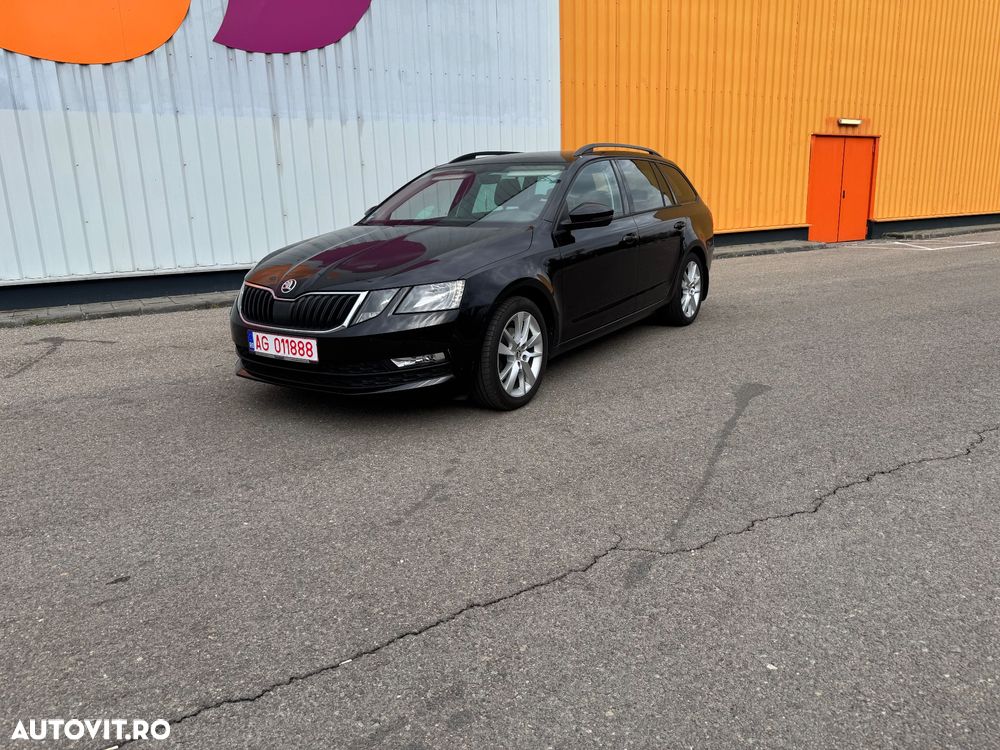 Skoda Octavia 2.0 TDI DSG Ambition - 1