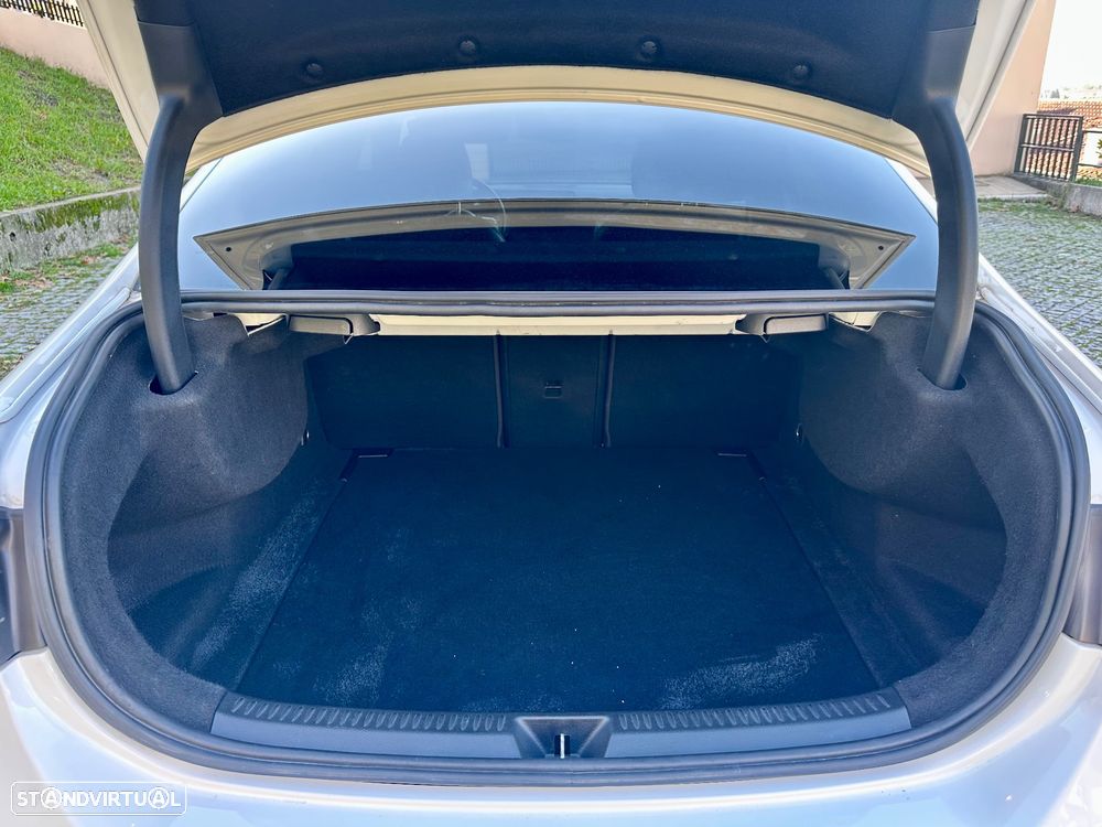 Mercedes-Benz A 180 Limousine d 7G-DCT AMG Line - 29