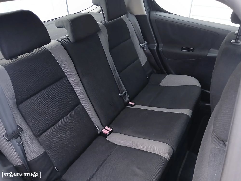 Peugeot 207 1.4 16V Sport - 8
