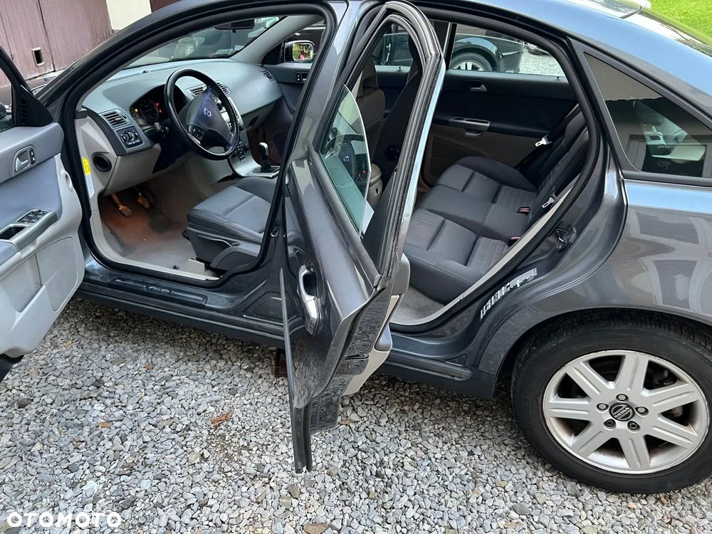 Volvo S40 2.0D Kinetic - 9