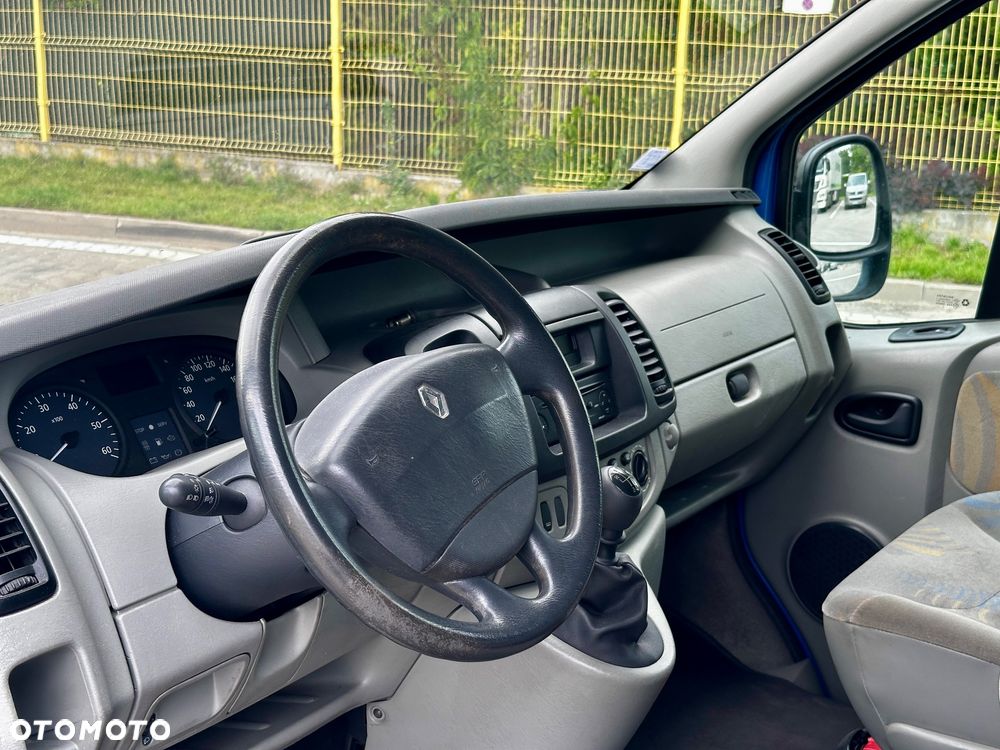 Renault Trafic Passenger - 7