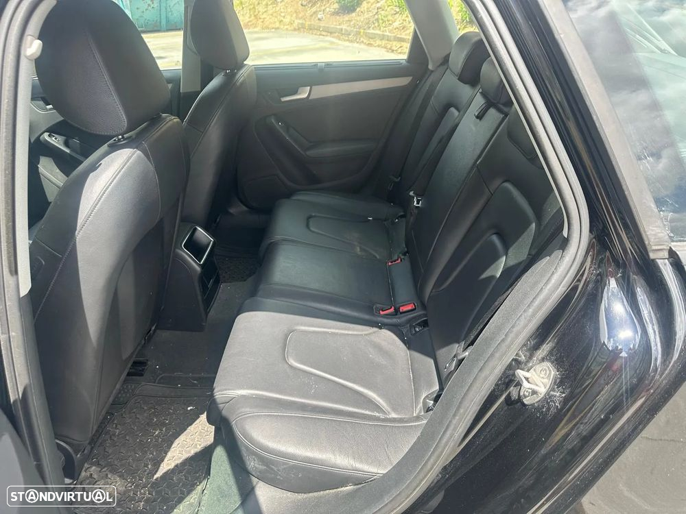 Audi A4 Avant 2.0 TDI - 10