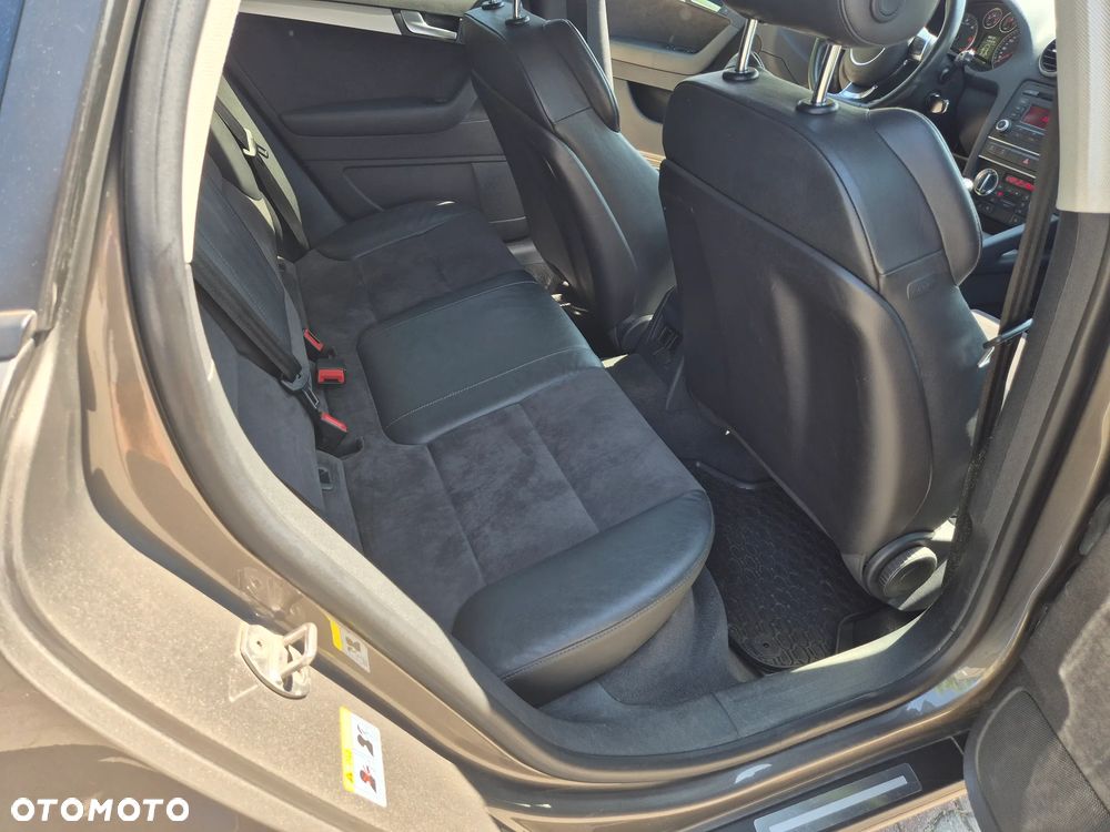 Audi A3 Sportback 2.0 TDI DPF Ambition - 16