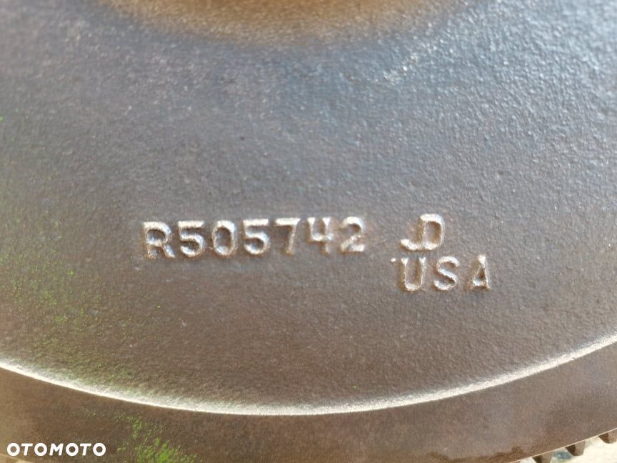 Koło zamachowe John Deere 7720 {R505742} - 8