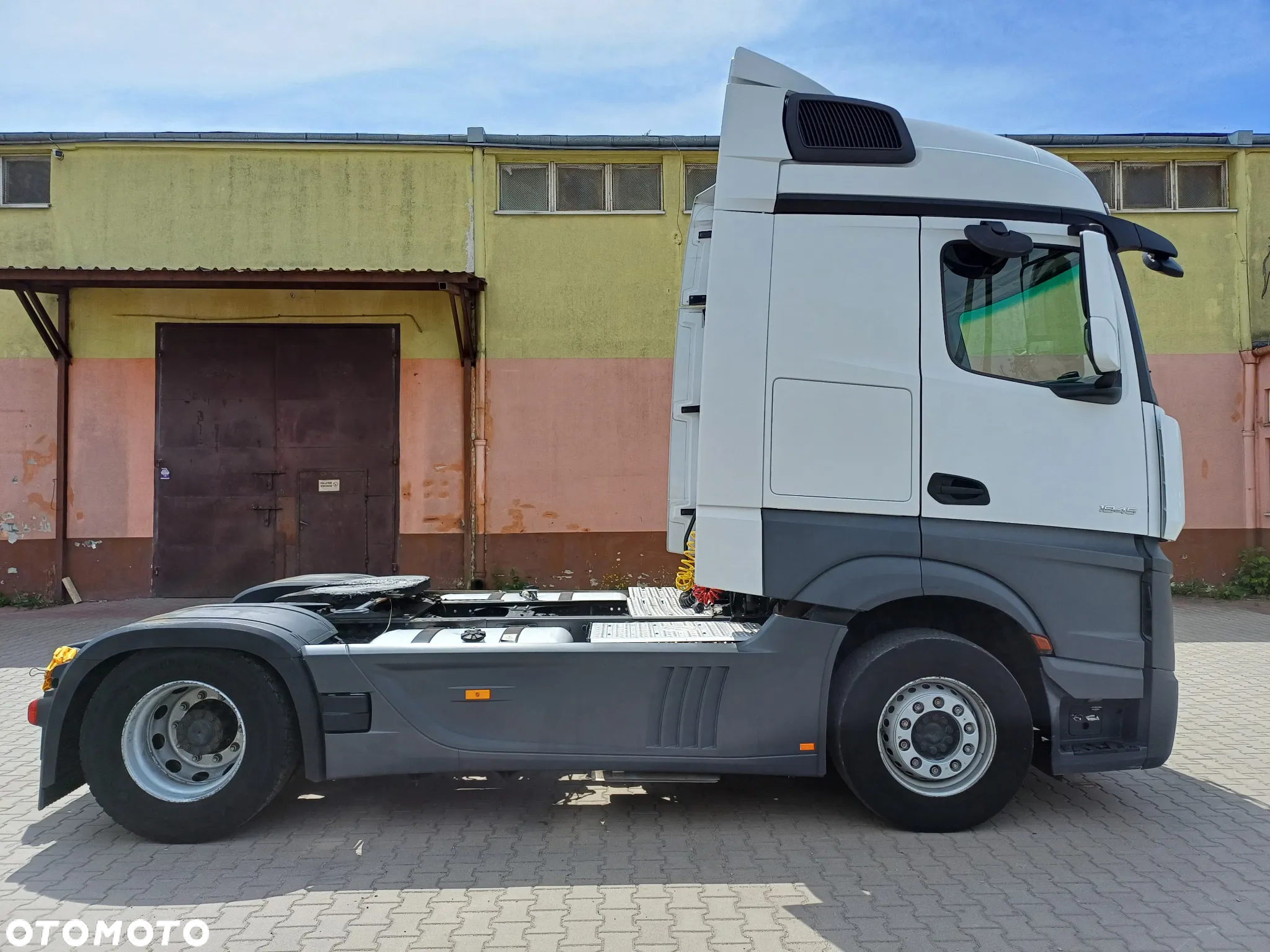 Mercedes-Benz Actros 1845 LS - 5