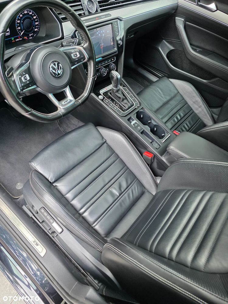 Volkswagen Passat - 8