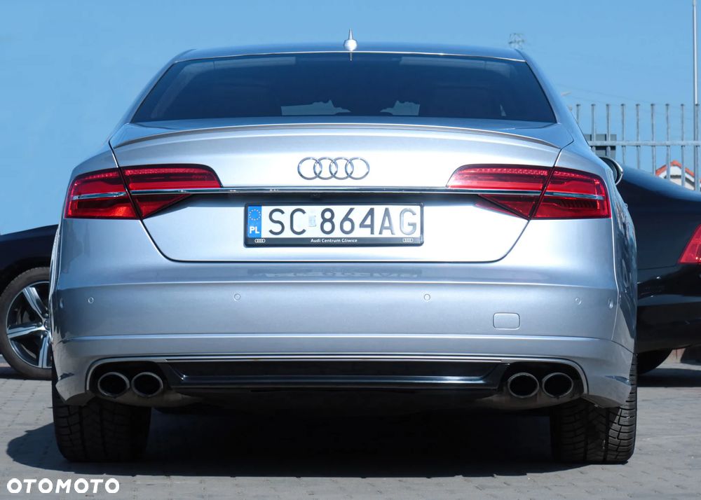 Audi S8 Plus - 10