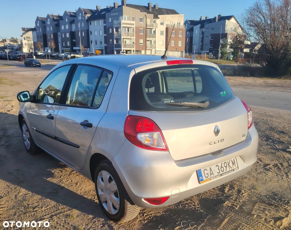 Renault Clio 1.5 dCi Alize - 4