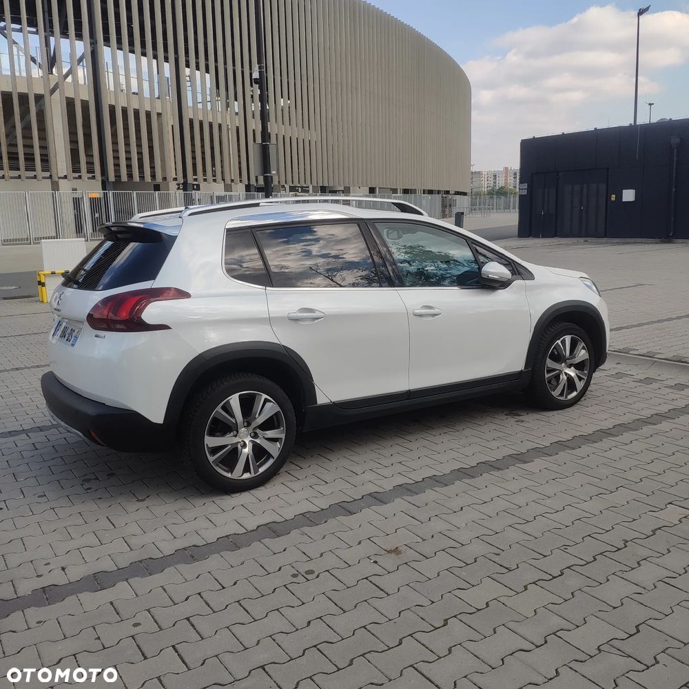 Peugeot 2008 1.2 Pure Tech Allure S&S EAT6 - 5