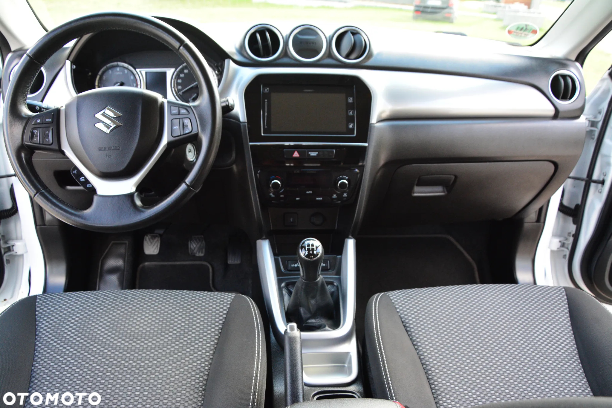 Suzuki Vitara 1.6 Premium 2WD - 35