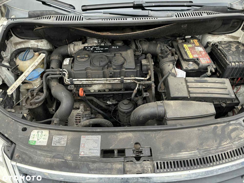 VOLKSWAGEN TOURAN - 8