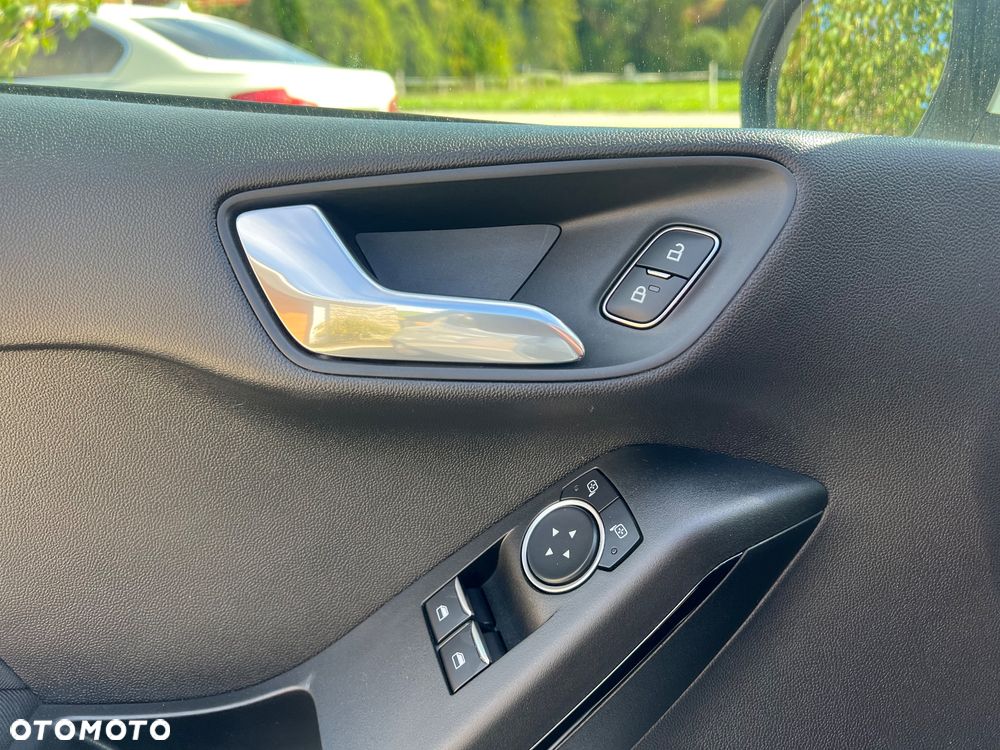 Ford Fiesta 1.1 S&S COOL&CONNECT - 23