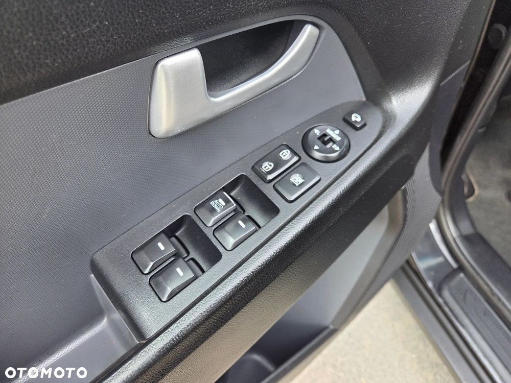 Kia Sportage 2.0 CRDI XL - 19