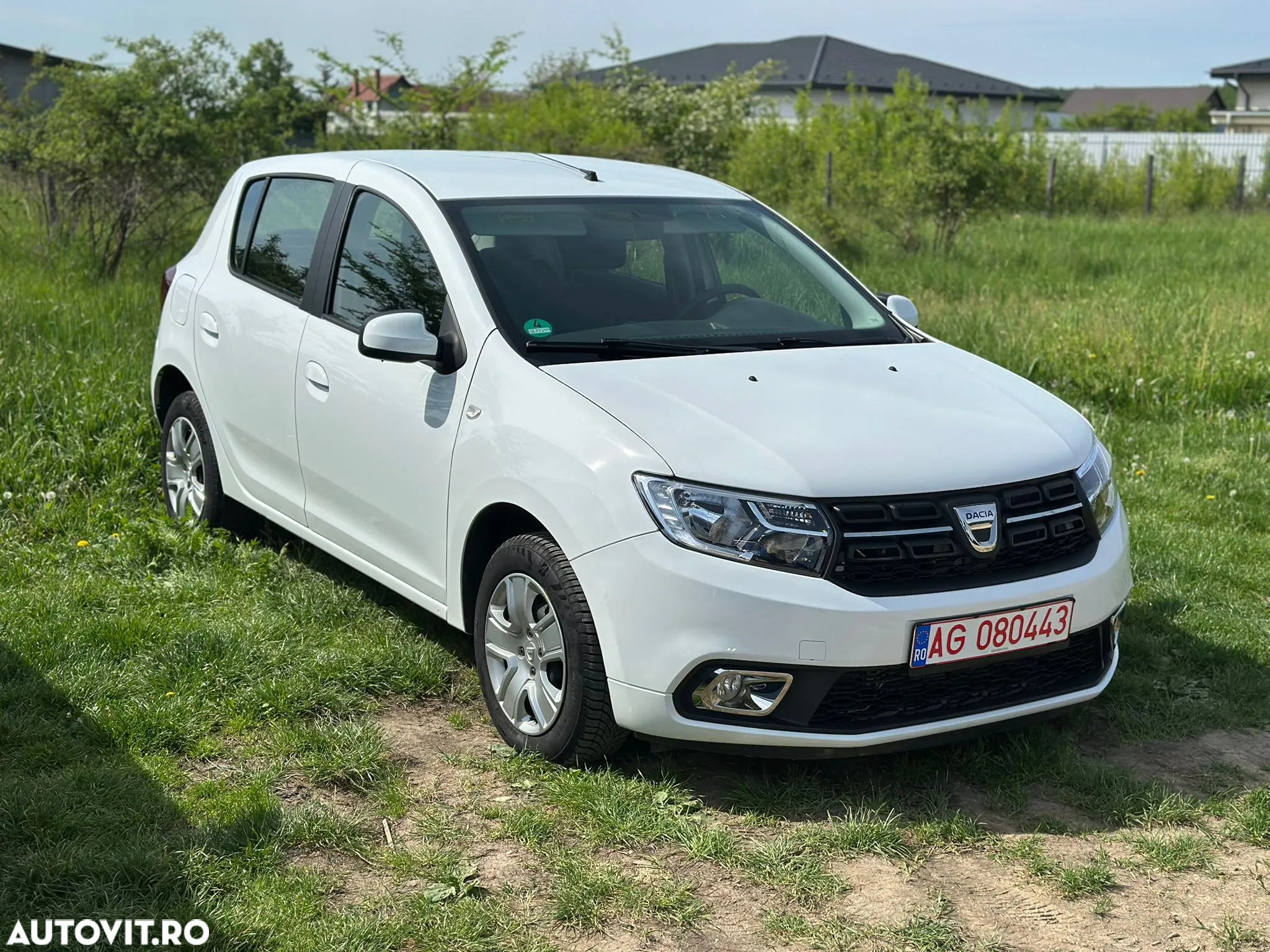 Dacia Sandero TCe 90 Essential - 8