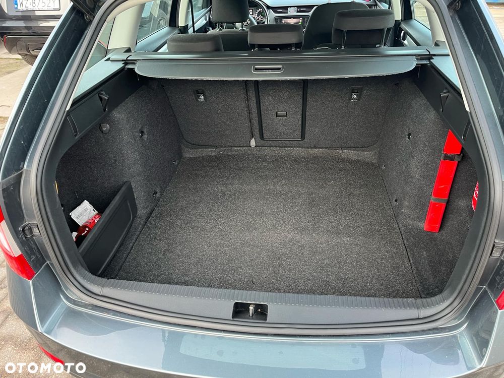 Skoda Octavia 2.0 TDI (Green tec) DSG Style - 5