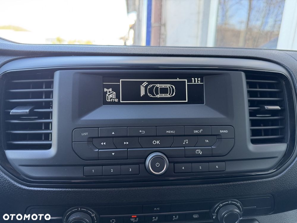 Peugeot Expert Plus - 10