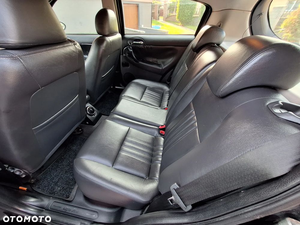 Alfa Romeo 147 - 6