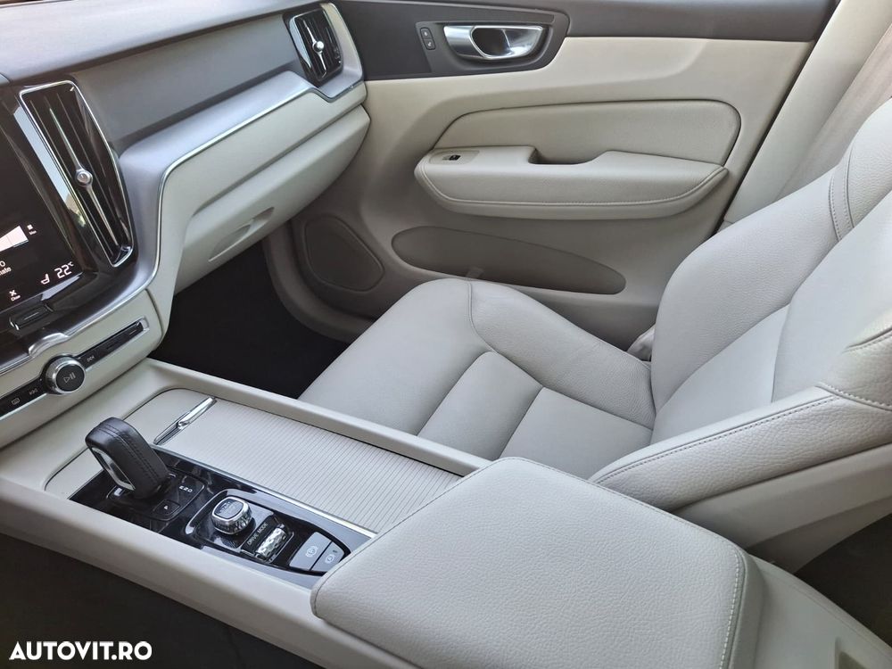 Volvo XC 60 T6 AWD Recharge Geartronic Inscription - 37