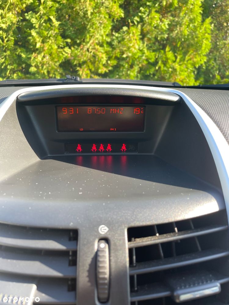 Peugeot 207 - 16