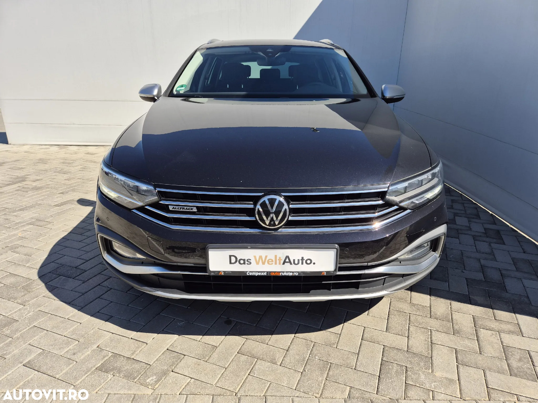 Volkswagen Passat Variant 2.0 TDI SCR DSG 4Motion Alltrack - 8