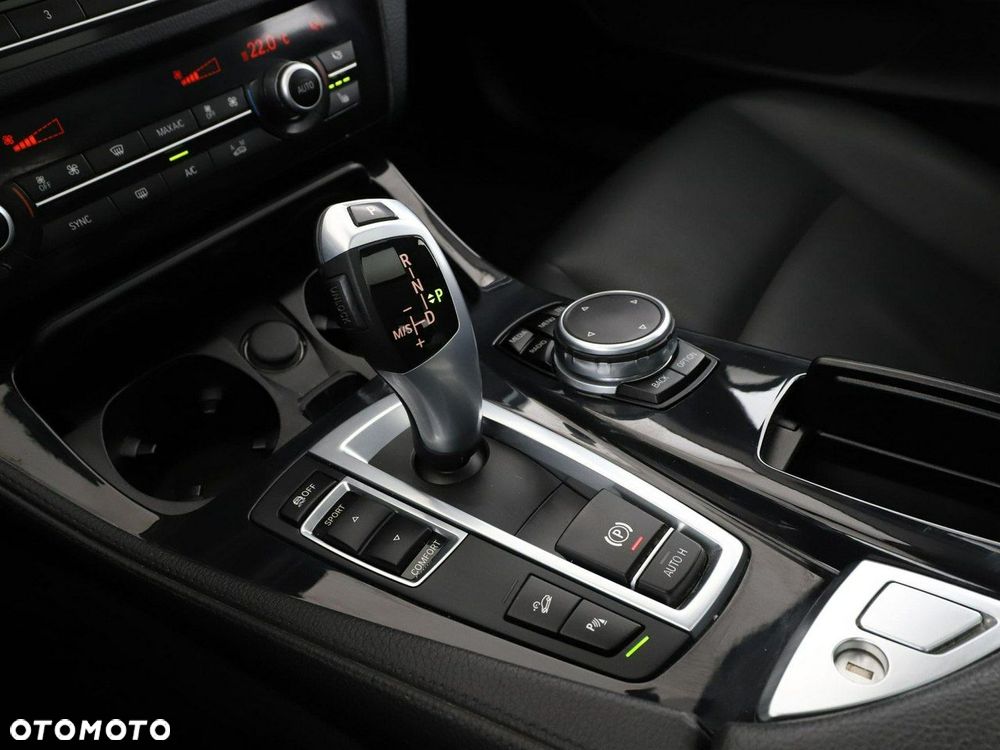 BMW Seria 5 520d xDrive - 30