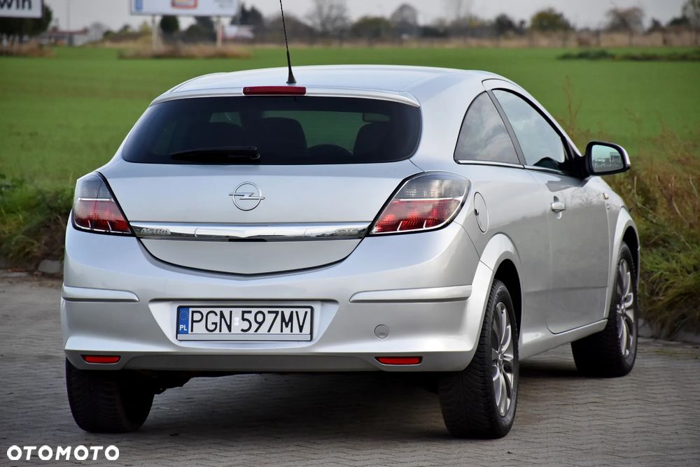 Opel Astra GTC 1.6 Edition 111 Jahre - 8