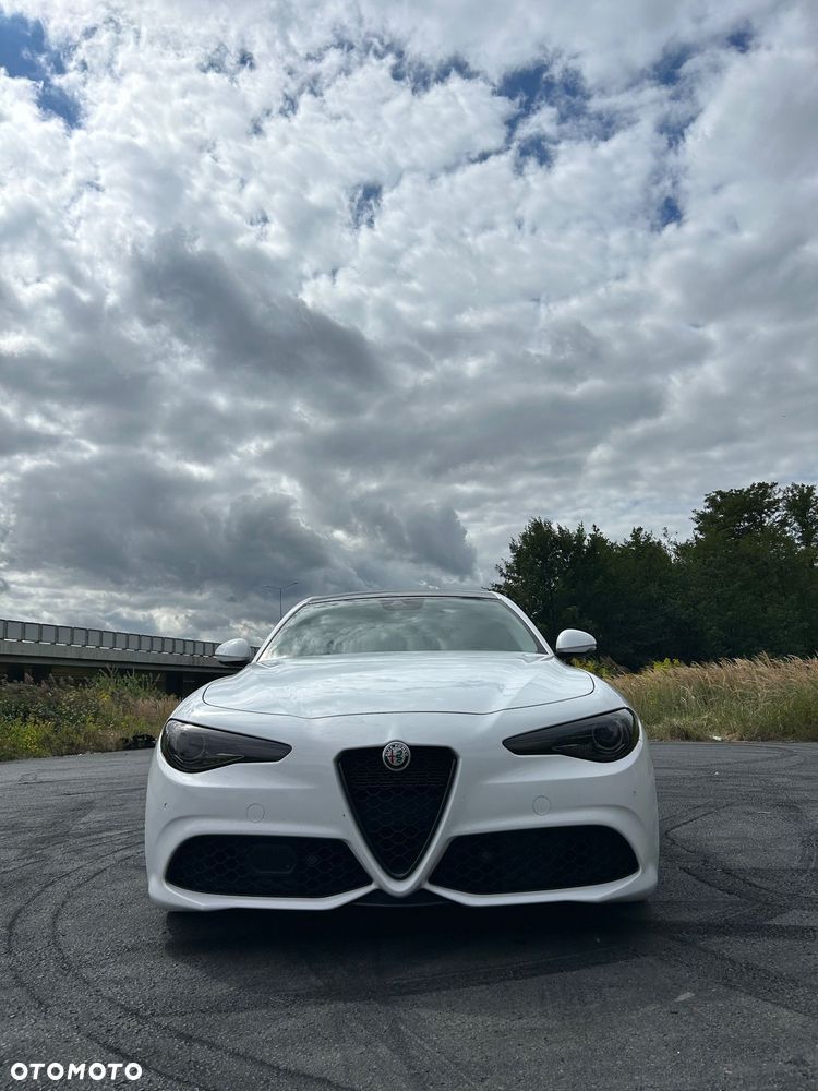 Alfa Romeo Giulia 2018 photo 4