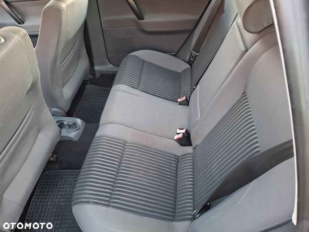 Volkswagen Polo 1.4 16V Highline - 9