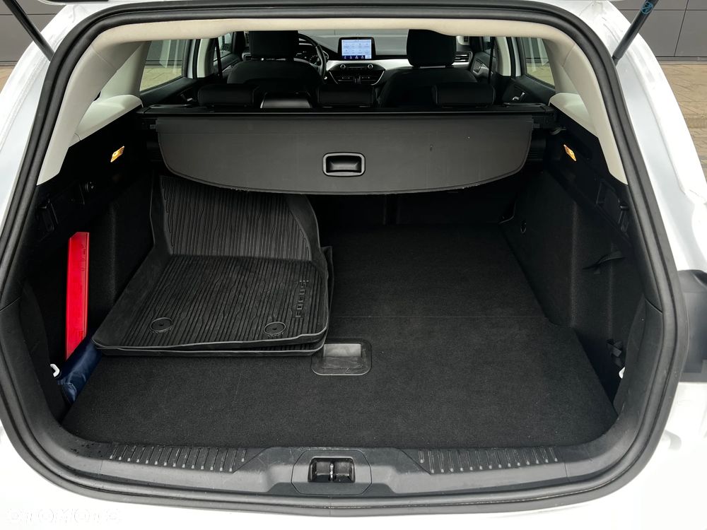 Ford Focus Turnier 1.5 EcoBlue Start-Stopp-System COOL&CONNECT - 39