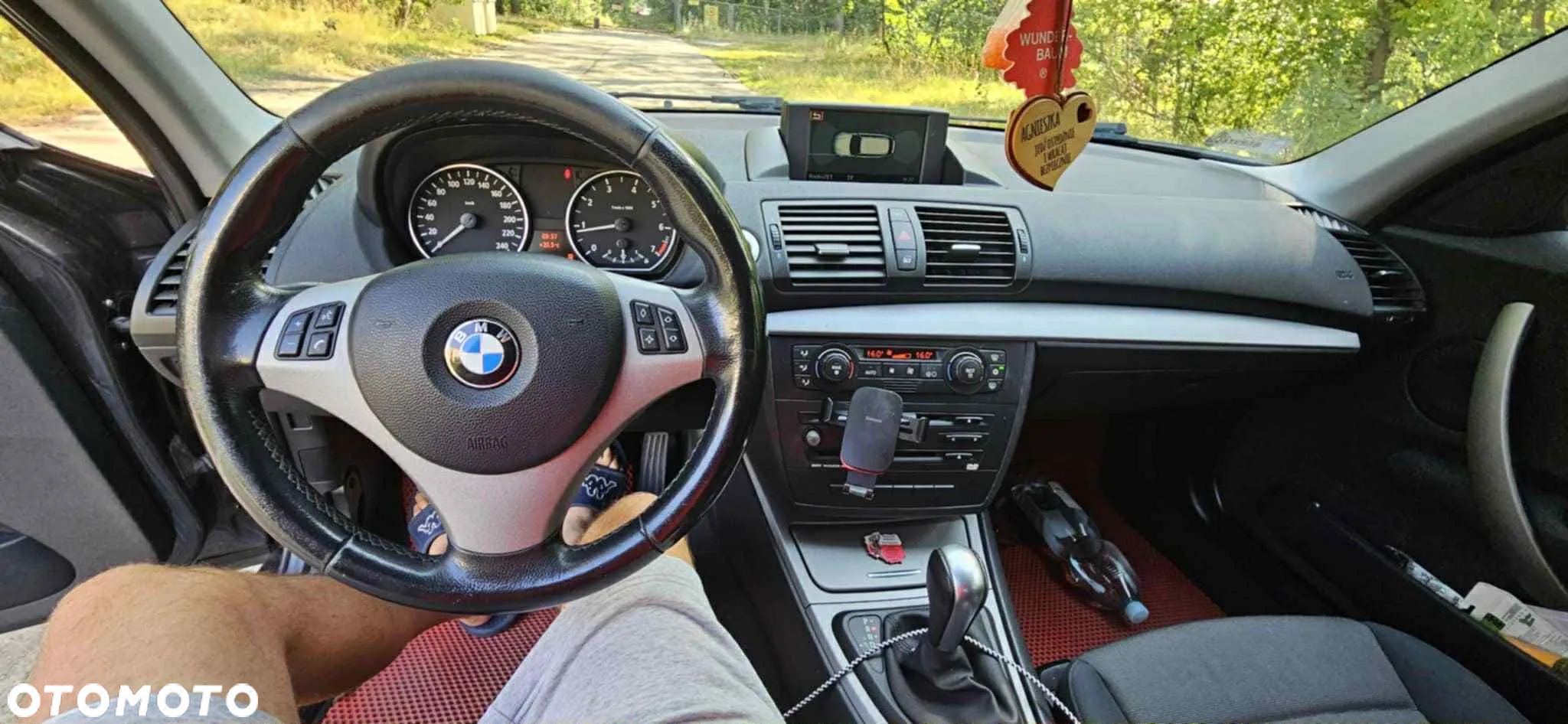 BMW Seria 1 118i - 1