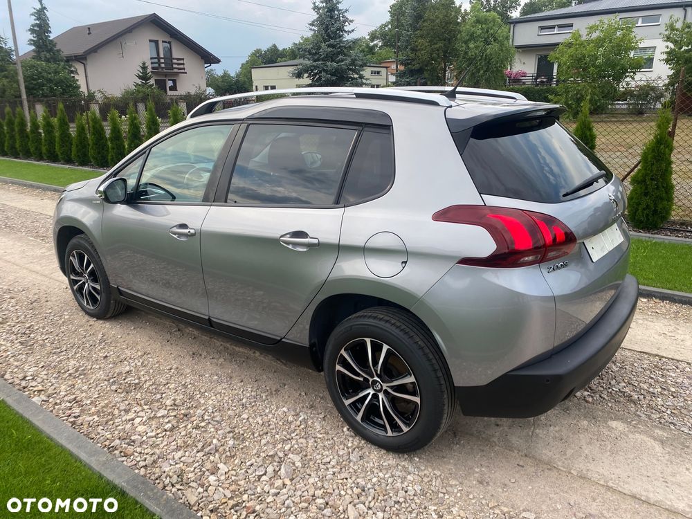 Peugeot 2008 1.5 BlueHDi Allure S&S - 4