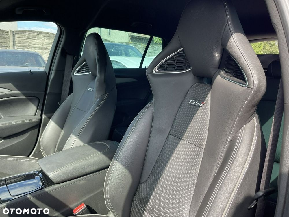 Opel Insignia 2.0 T 4x4 GSi S&S - 13
