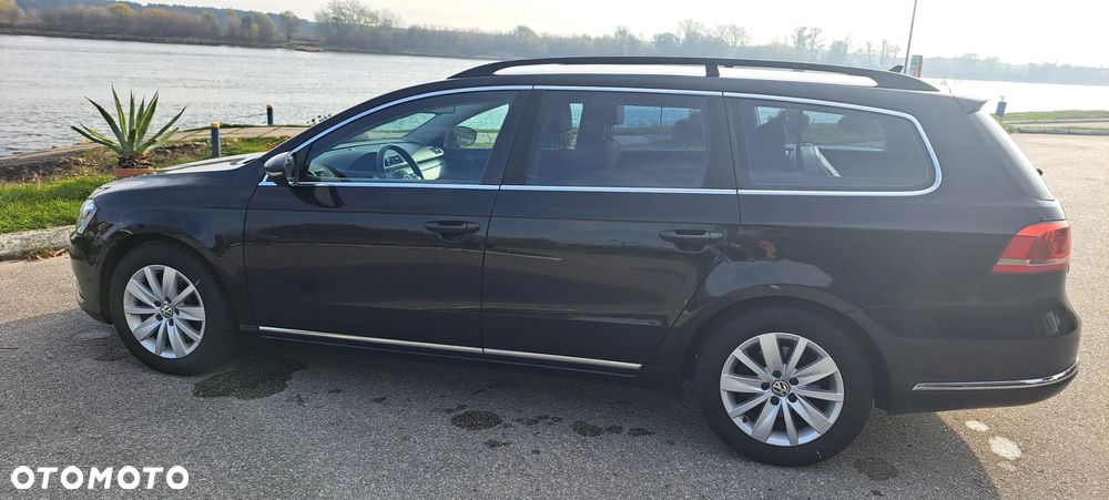 Volkswagen Passat Variant 2.0 TDI DPF DSG Highline - 32