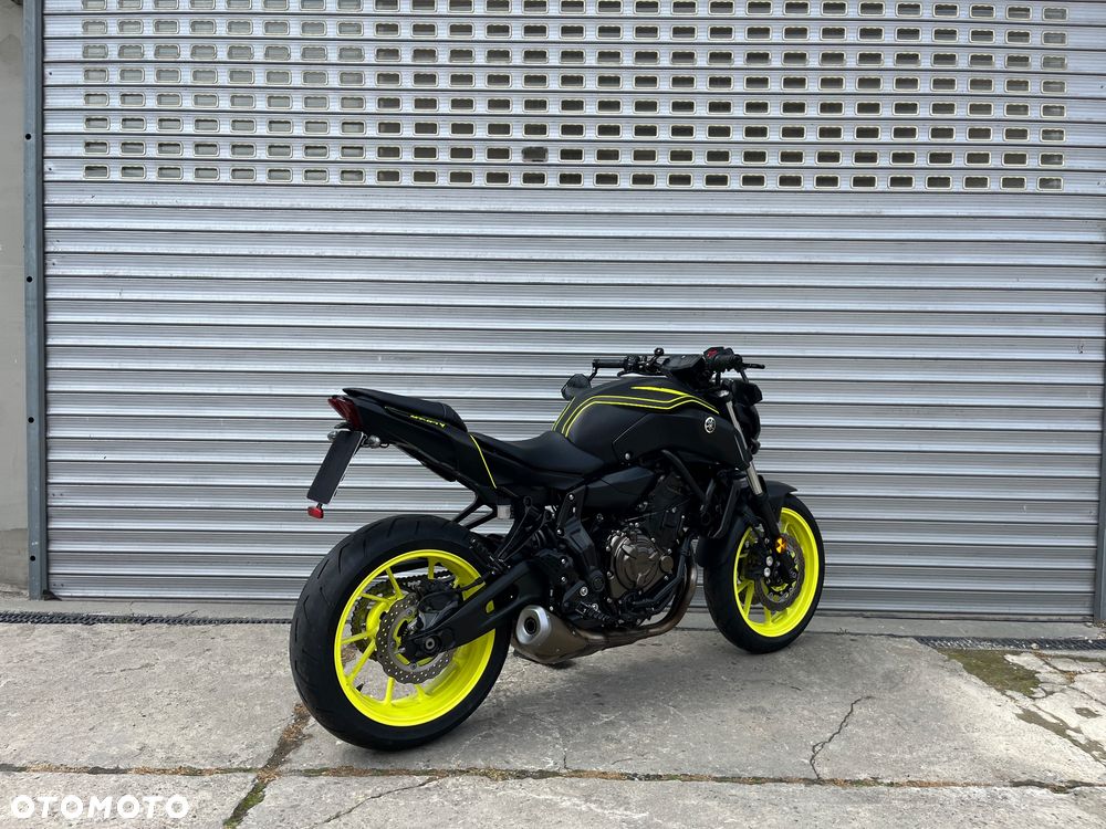 Yamaha MT - 22