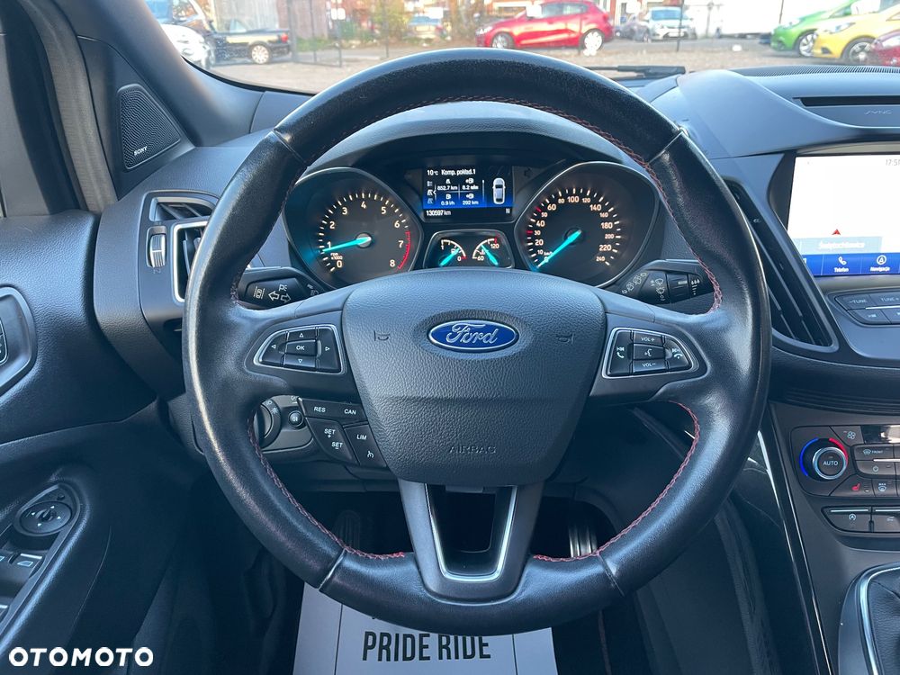 Ford Kuga 1.5 EcoBoost 2x4 ST-Line - 23