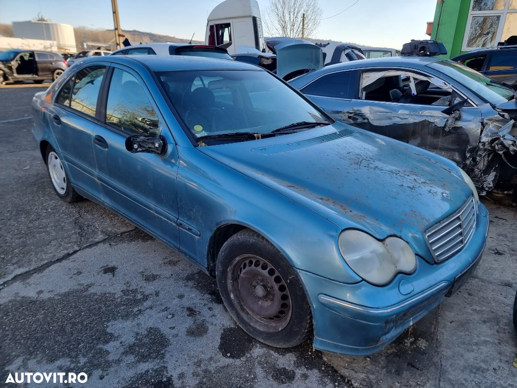 Dezmembrez Mercedes c class w203 c200 motor 2.2cdi  om611.962  136CP Volan STANGA xenon trapa bara fata spate usa aripa dreapta spate telescop far tripla cutie de viteze manuala dezmembrari - 2