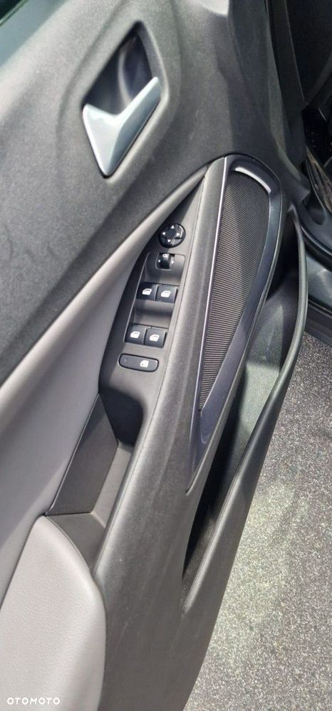 Opel Crossland X - 18